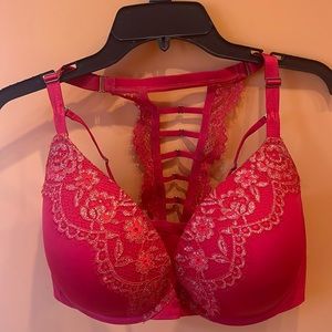 Cacique Boost Plunge Bra | Size 38G | Color Red & Gold